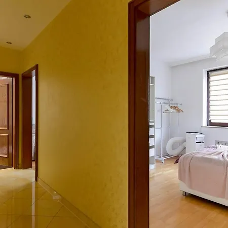 4-room Waldblick Messe דירה