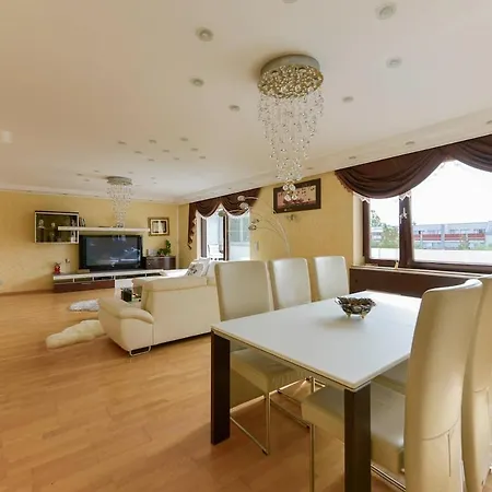 דירה 4-room Waldblick Messe