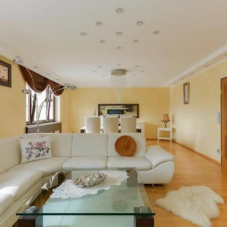 דירה 4-room Waldblick Messe *