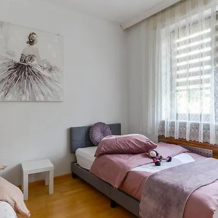 4-room Waldblick Messe Apartmán Mnichov